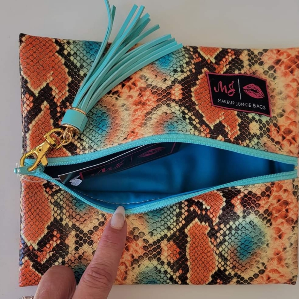 BNWT Small Makeup Junkie Bag